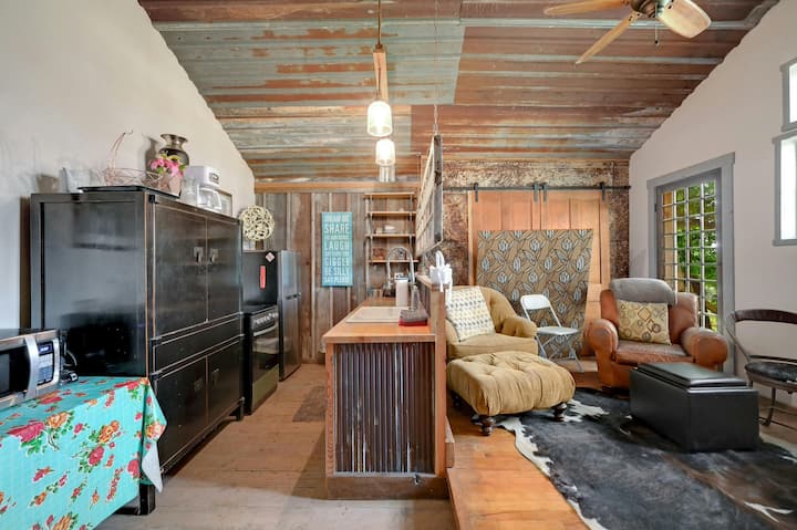 The Barn At Bella Nido - Dripping Springs, TX
