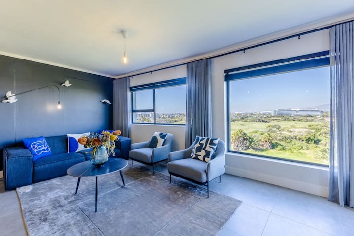 Elegant 3BR Apartment with Amazing Views