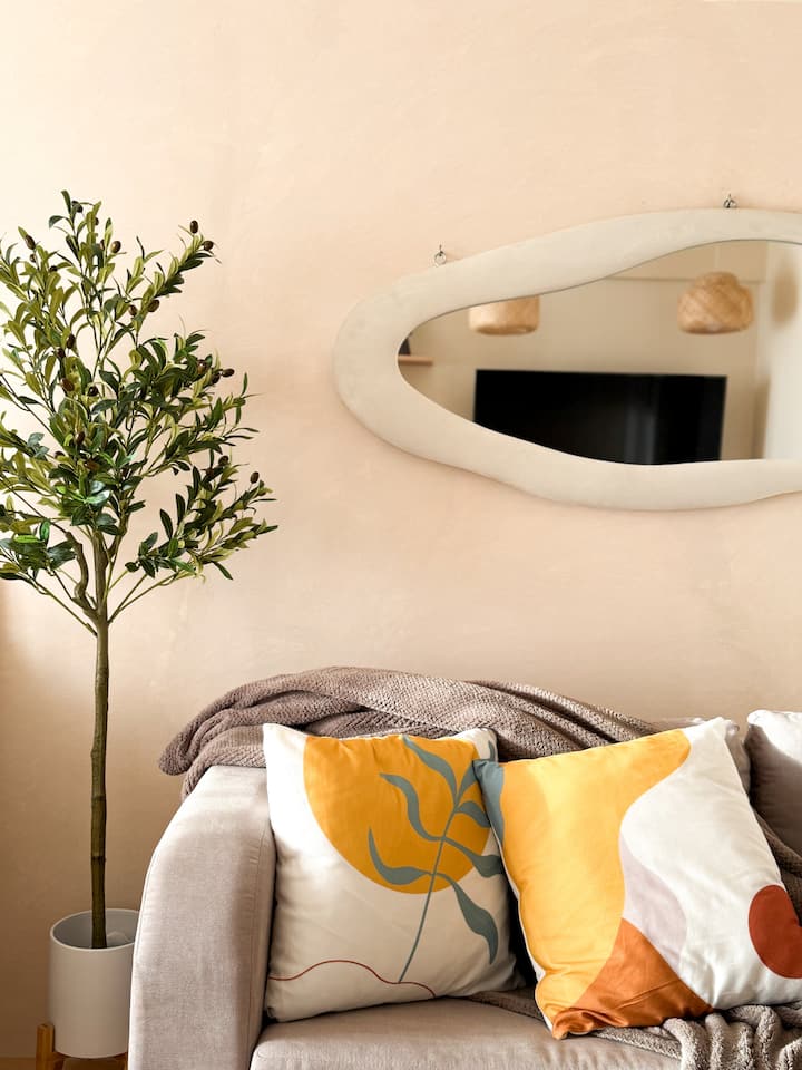 Cozy Boho Taal View (Netflix, Disney+ 55"tv, Fibr) - Amadeo