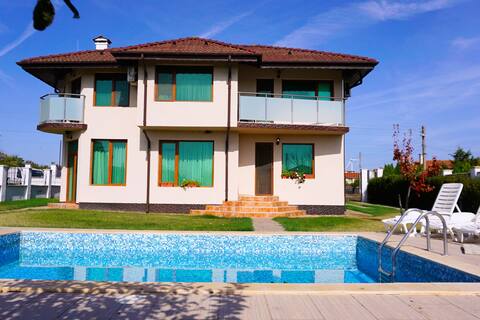 Villa Pomelo - near Bolata Beach