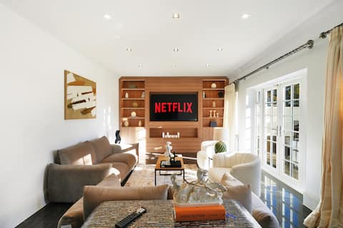 8BR Mansion| Club & Cinema + Fast Wifi| Sleeps 16