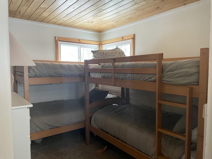 Schlafzimmer 2