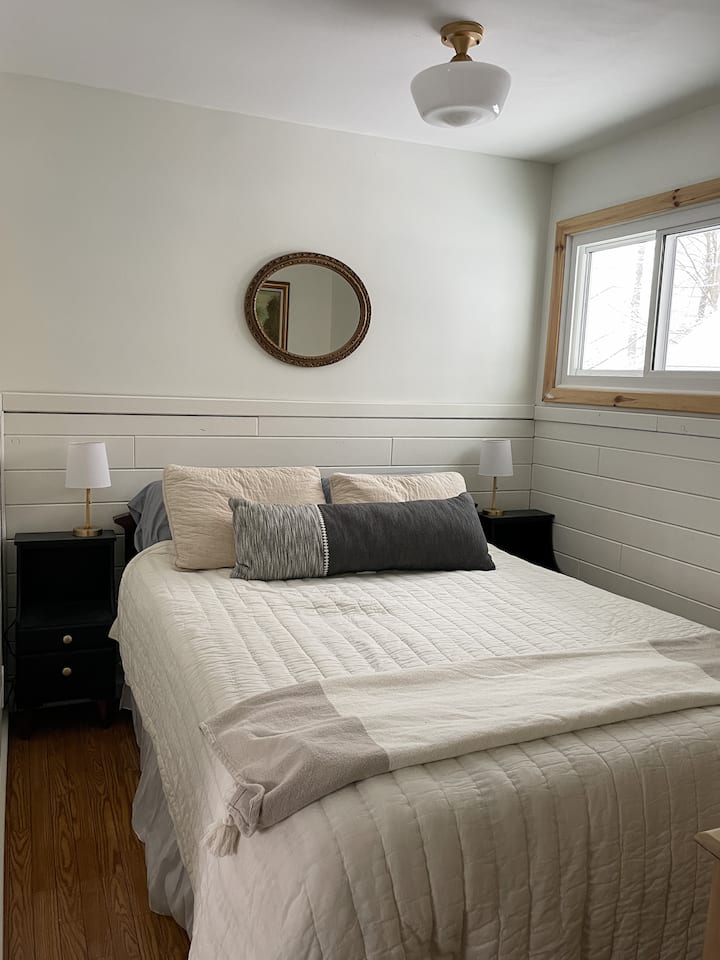 Schlafzimmer 1