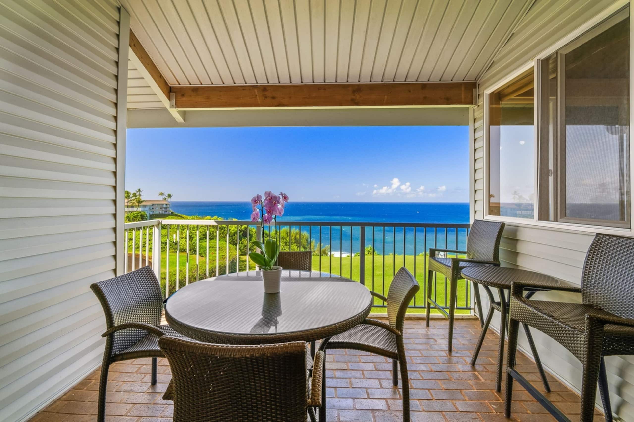 Condo in Princeville · ★4.94 · 2 bedrooms · 4 beds · 2 baths - Image 18