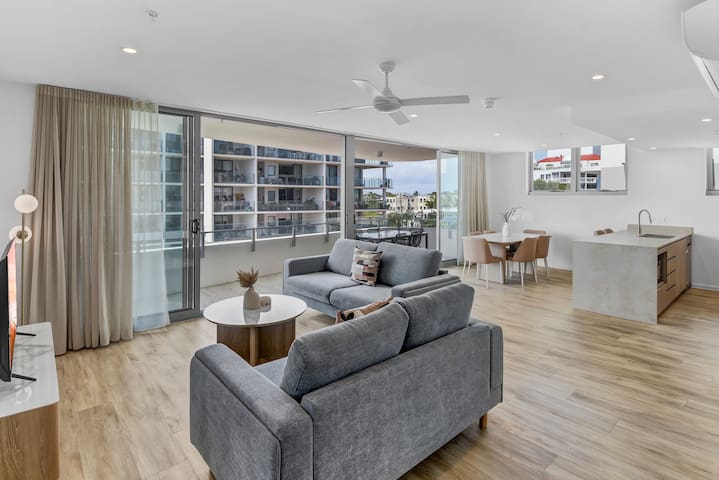 3 Bedroom Apartment Lowanna