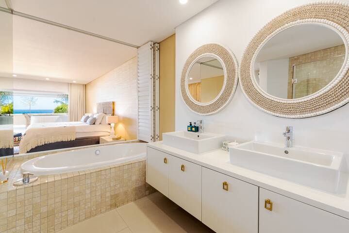 Soleil | Luxury Clifton Suite gallery image 4