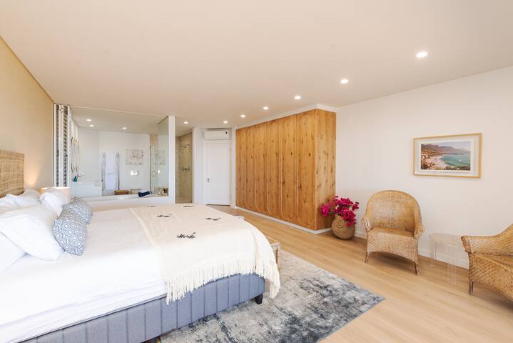 Soleil | Luxury Clifton Suite gallery image 3