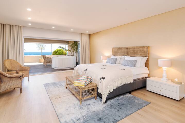 Soleil | Luxury Clifton Suite gallery image 2
