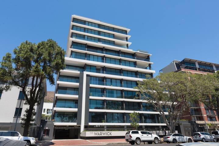 Sunlit Serenity in Green Point gallery image 3