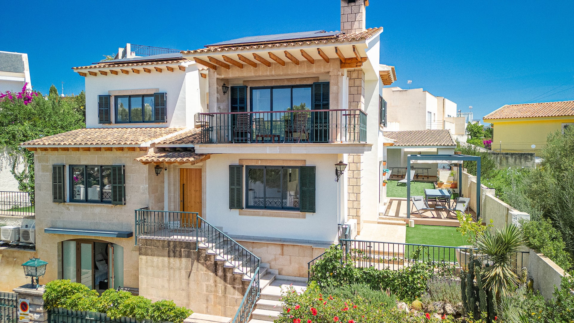 Villa Can Alonso § Relax in Palma with a garden