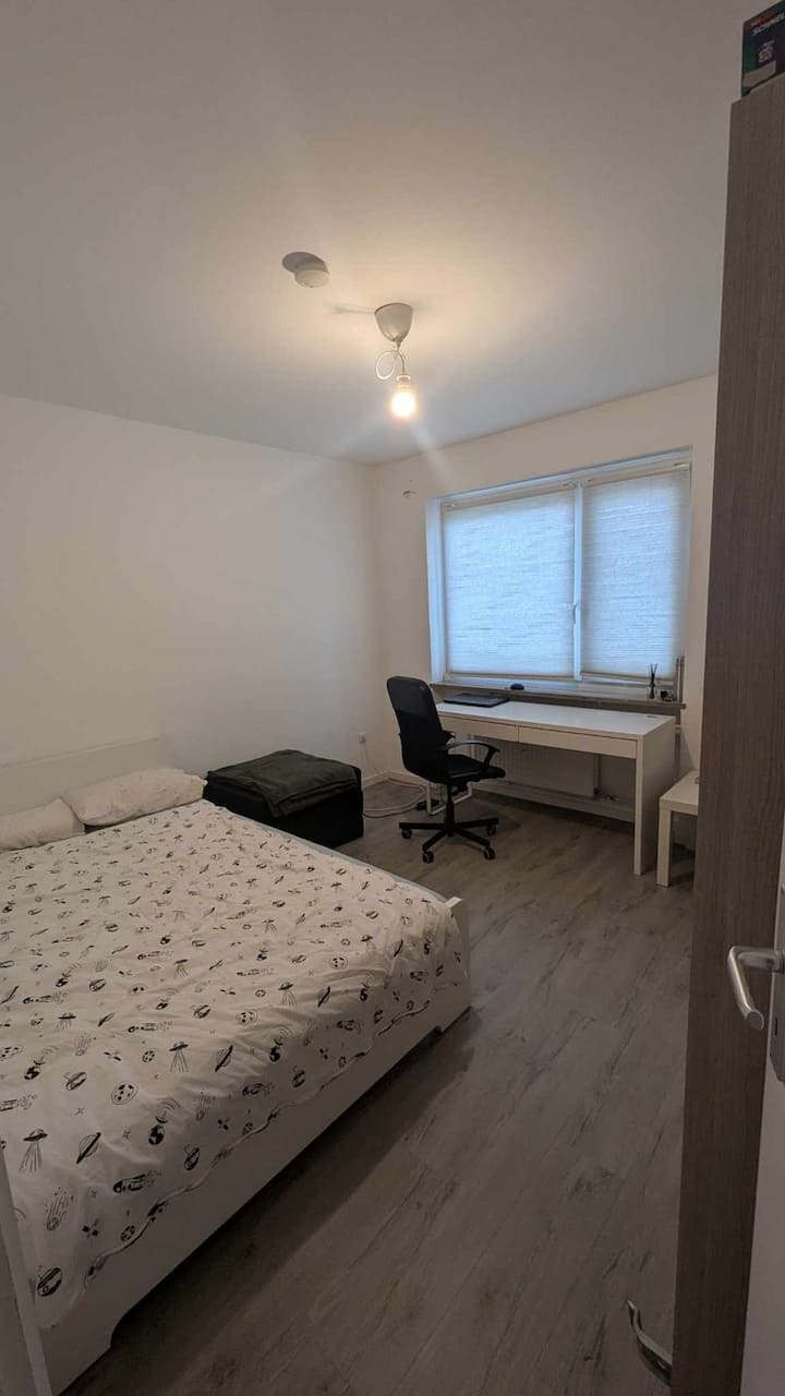 A Spacious And Bright Room At The Heart Of Munich - Múnich