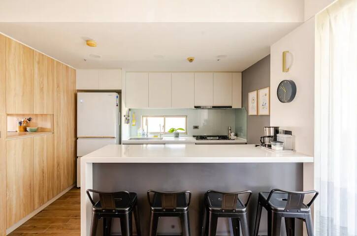 Spacious Family Oasis, 4Bd2Bath in Dazhi, Taipei gallery image 5