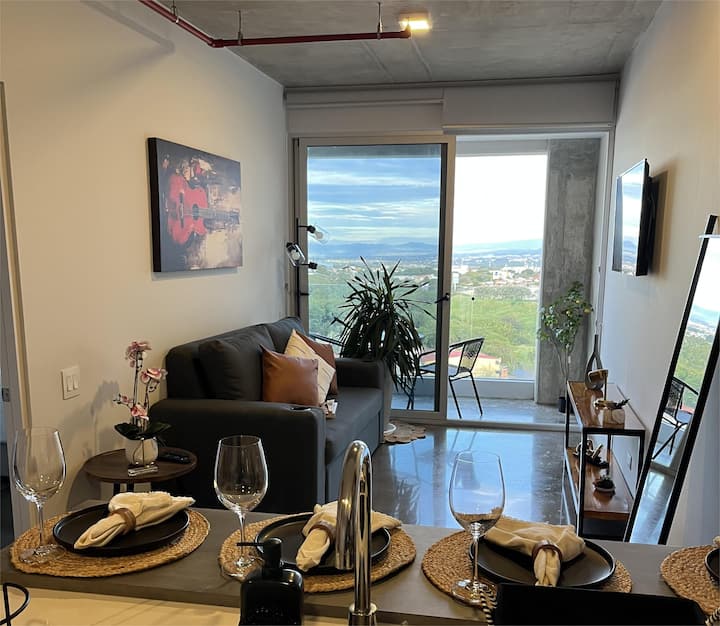 Chic And Modern Apartment In Sabana Norte - San José