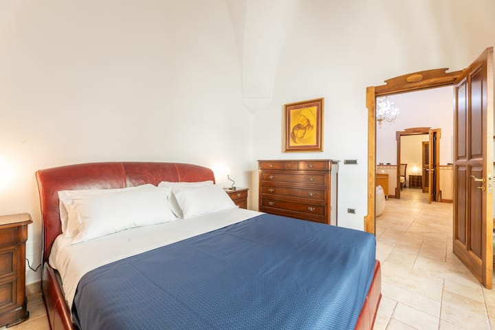 Втора спалня с малко двойно легло