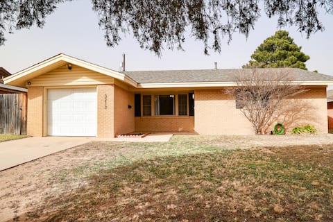 Diego's Retreat- Charming 2BR Home Near I-20