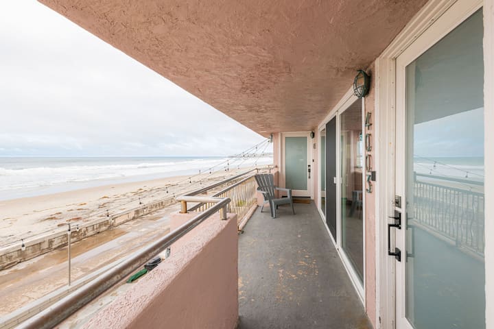 Oceanfront Oasis: Step from Your Door to the Sand