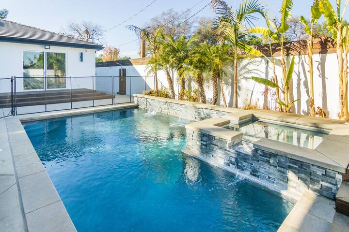Modern luxury villa@ heart of LA