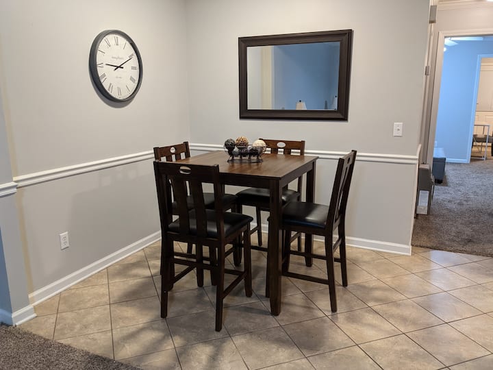 Condo with a view: comfy corporate stay 30+days
