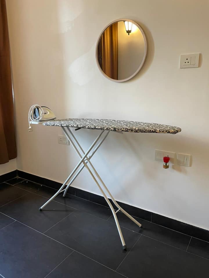 Bedroom 1 image 2