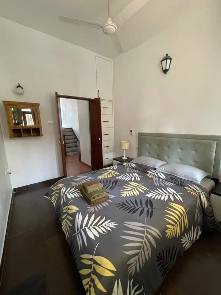 Bedroom 2 image 2