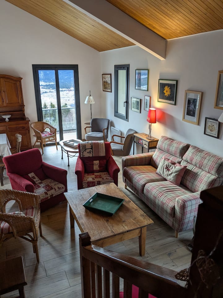 Chalet Spacieux 160m², Balcon Ensoleillé, Vue Lac - Formiguères
