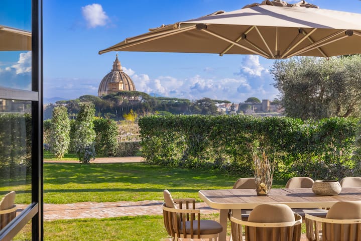 Casa D’Angolo Roma with pool San Pietro view