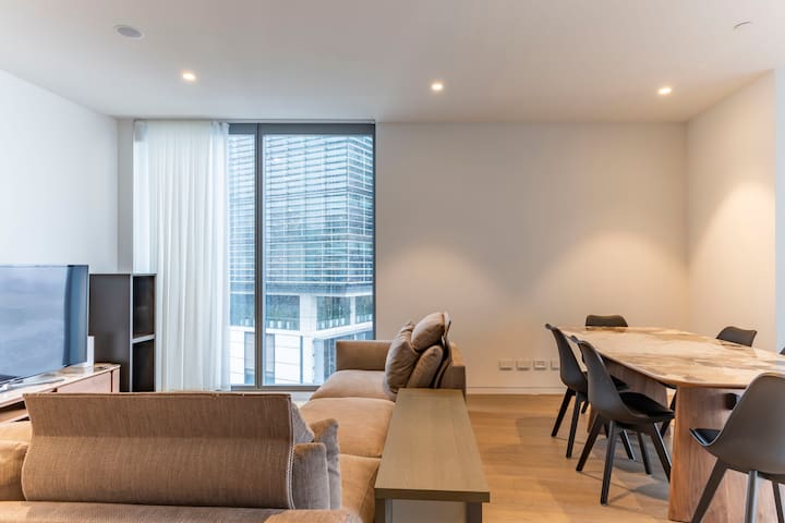 High-Level 2B Stunning Water Views in Barangaroo gallery image 4