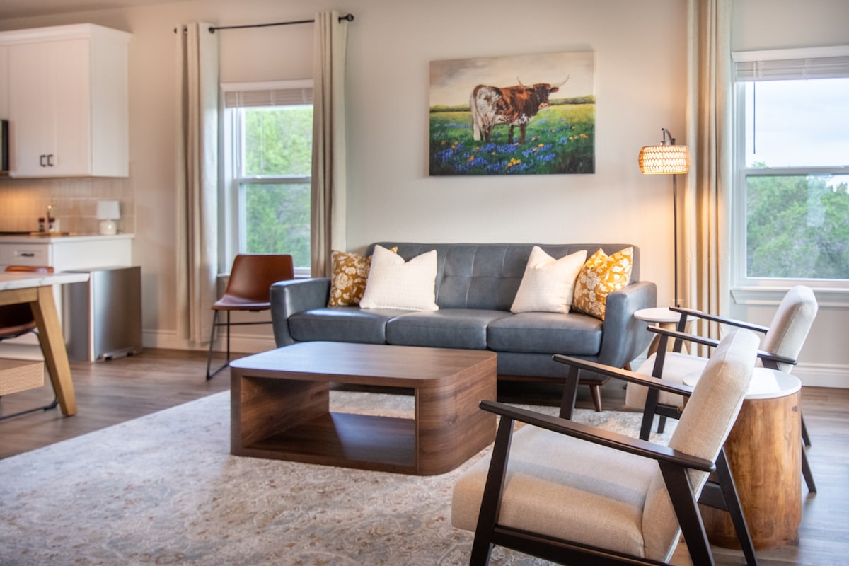 Top Airbnb: Treetop Family Escape | Games, Trails, Lake in Canyon Lake