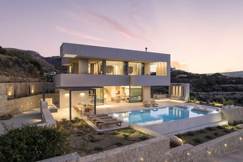 Majestic Ultramodern Five-Bedroom Villa Sea View