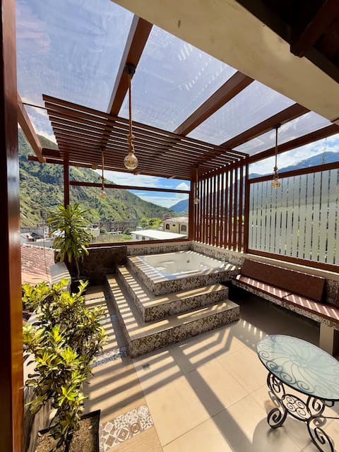 Private Jacuzzi and Volcano View in Baños