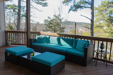 Lakefront Retreat in Hot Springs Village