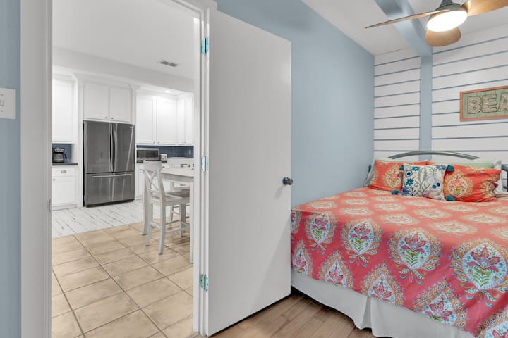 3rd Bed (Lower Level) Queen