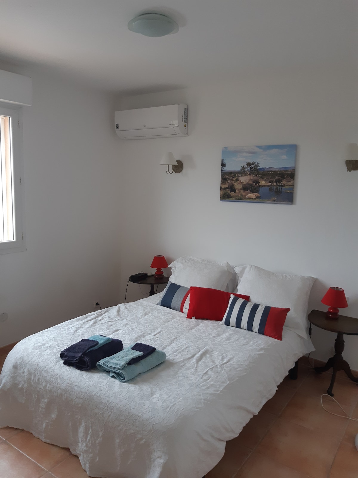 غرفة النوم الرابعة ، في  الطابق العلوي