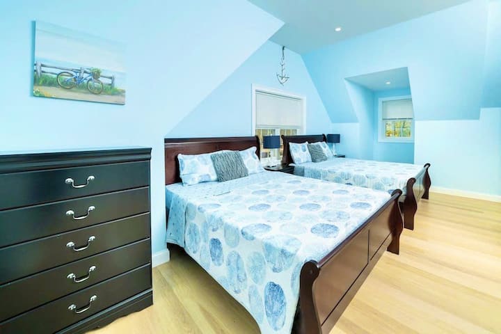 Spálňa 2: 2 manželské postele