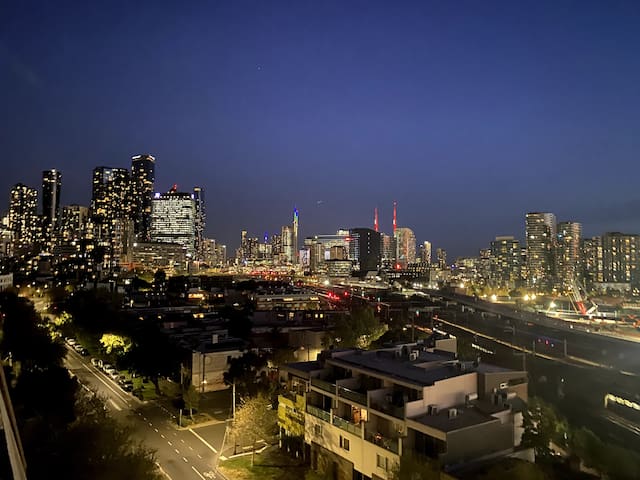 West Melbourne Pad Comfy, Luxe, EV charger, wifi