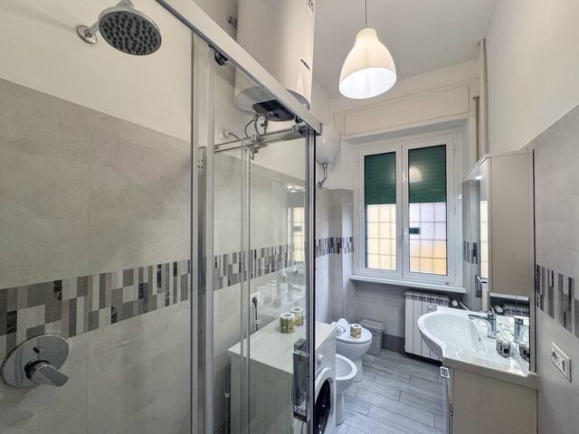 Tuscolana Suite 1 • Private terrace, Metro nearby gallery image 5