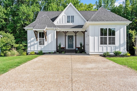 Cottage w/3king Beds,Tesla Charger,Marina Access