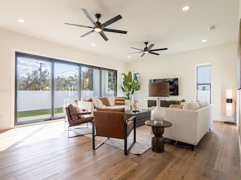 Popular Airbnb listing: Amazingly Beautiful Elegant Newly Built Tampa Home in Port Tampa City