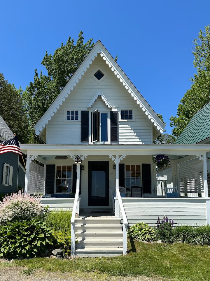 Yawmas Cottage - Belfast, ME