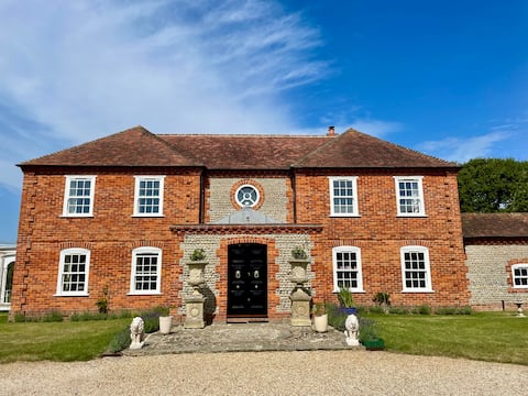 Sussex Country House by Goodwood