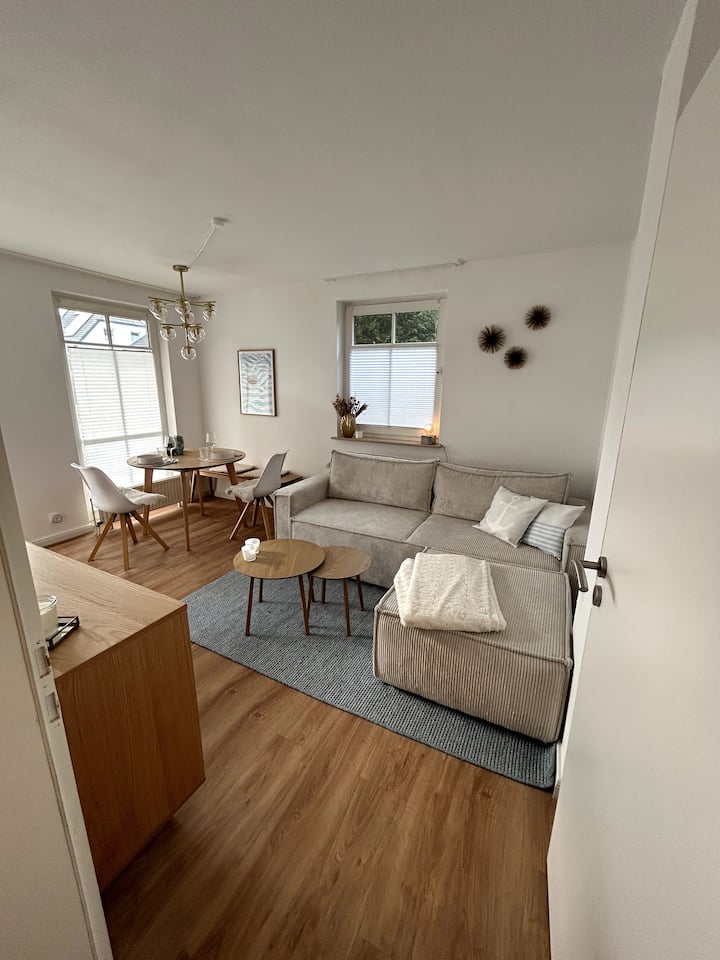 Sonnige & Neu Eingerichtete Ferienwohnung - Timmendorfer Strand