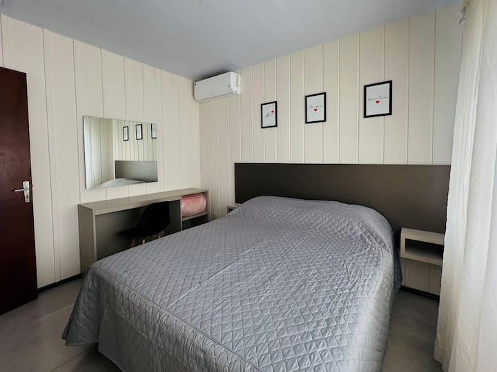 Спална соба 3 (1 брачен кревет (широк 150-179 см)