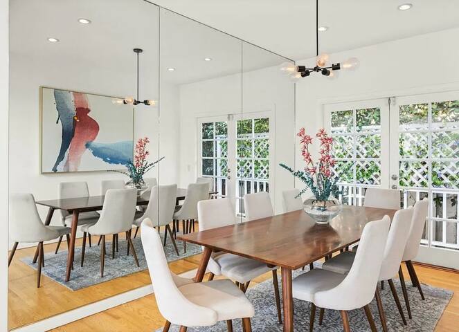 Beautiful 4B Home w/ great indoor & outdoor spaces gallery image 3