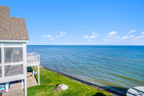 Lake Huron Waterfront, Sleeps 15; 5 Min Caseville