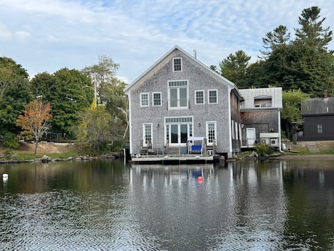 More Boathouse than Lakehouse