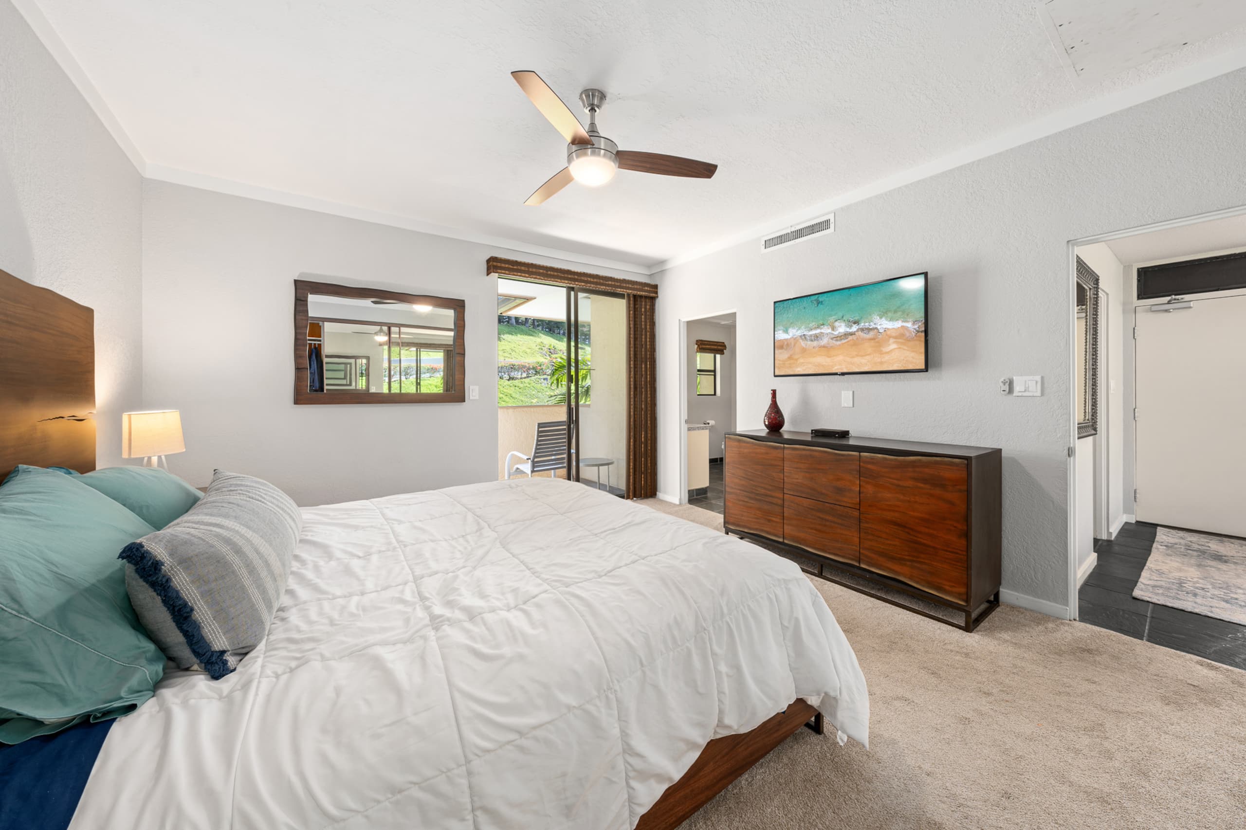 Home in Lahaina · ★5.0 · 1 bedroom · 2 beds · 1.5 private baths - Image 12