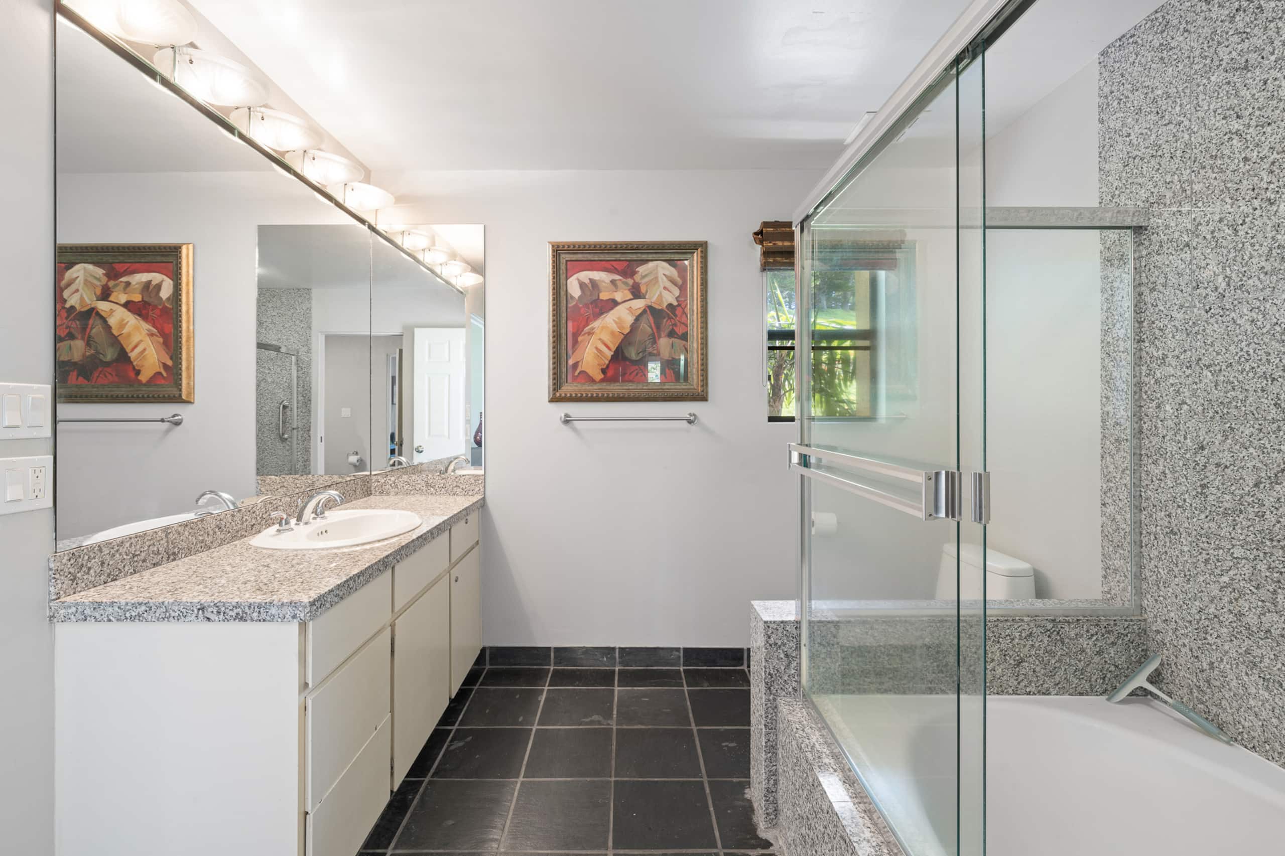 Home in Lahaina · ★5.0 · 1 bedroom · 2 beds · 1.5 private baths - Image 16