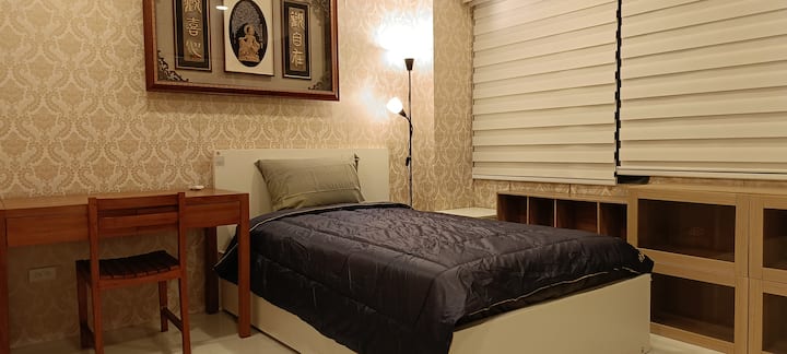 one single bed room, 120cm*200cm