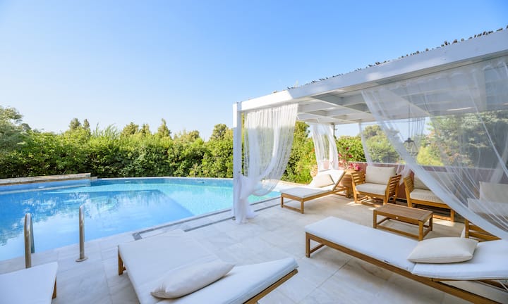 Nepheli Villa With Private Pool - Halkidiki