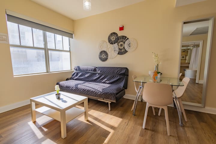 Ocean Drive 1br | Rooftop Pool + Beach Access - Miami Beach